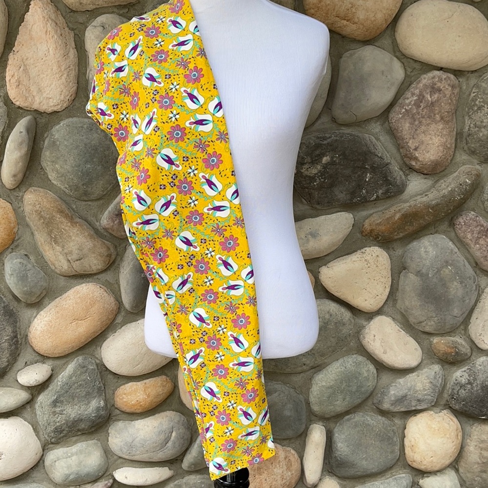 LuLaRoe New TC Tall & Curvy Yellow Floral Leggings NWT